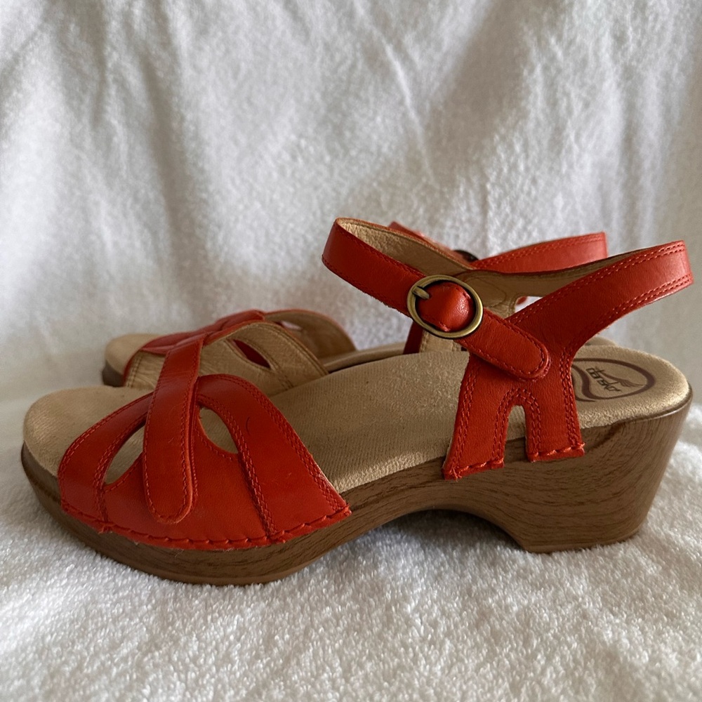 Dansko Women's Season Camel